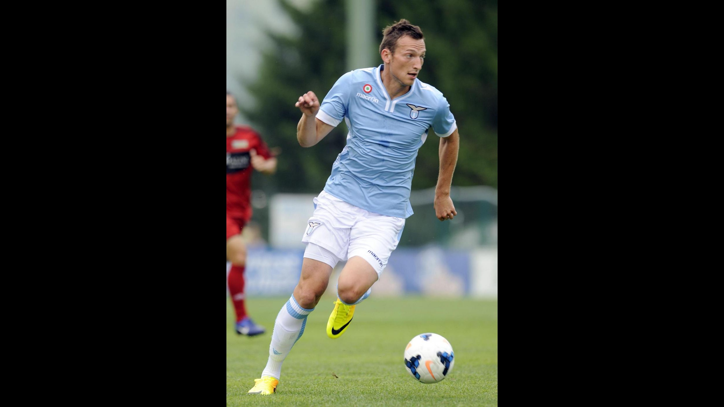 Ufficiale passaggio di Kozak da Lazio ad Aston Villa