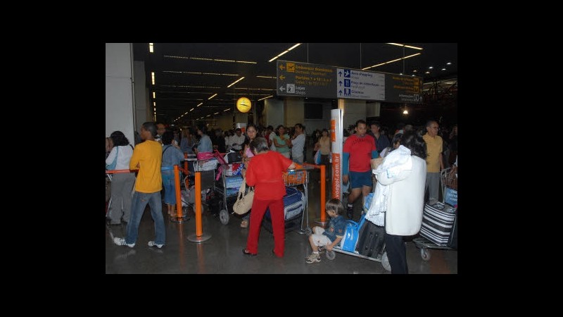 Brasile, forti turbolenze su volo da Madrid per San Paolo: 12 feriti