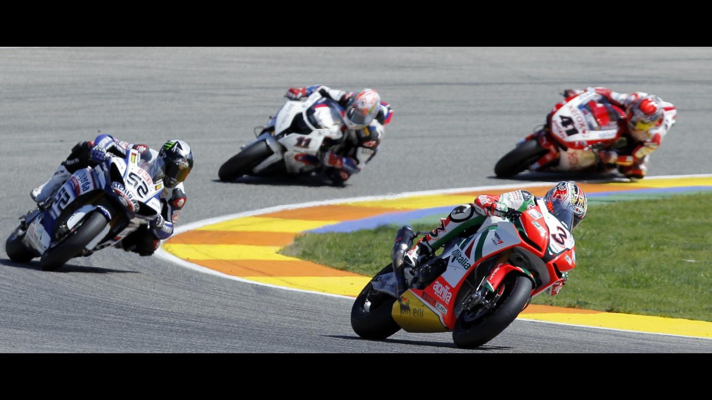 Superbike, Gp Spagna: Melandri trionfa in gara-1 davanti a Biaggi