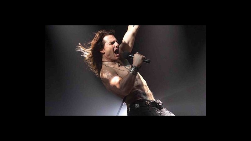 Tom Cruise rockstar in ‘Rock of Ages’, le prime immagini