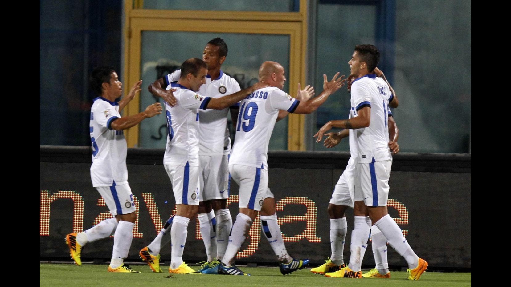 E’ sempre più l’Inter di Mazzarri: Catania espugnata 3-0
