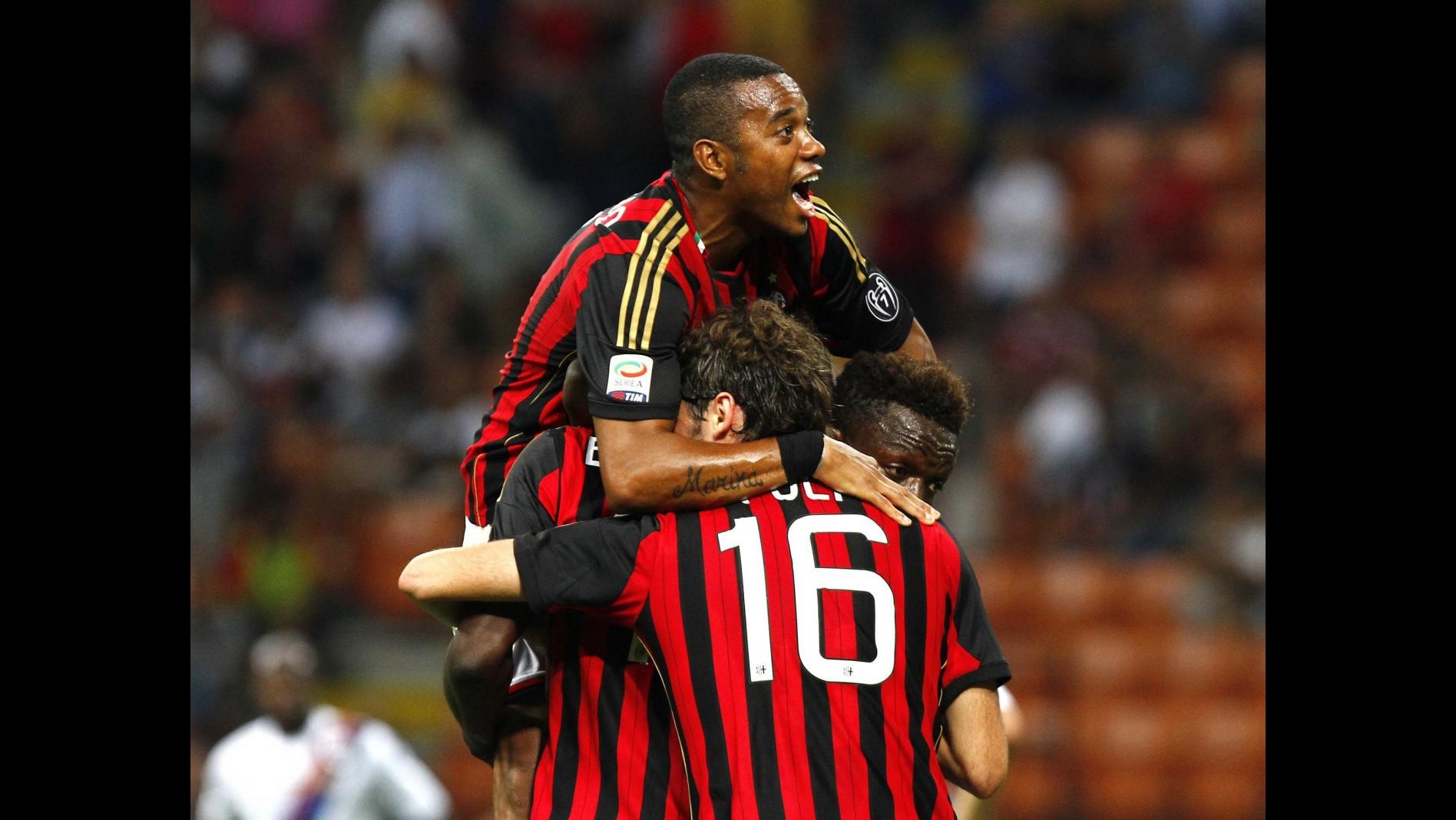 Aspettando Kakà, il Milan dimentica Verona: 3-1 al Cagliari e primi tre punti