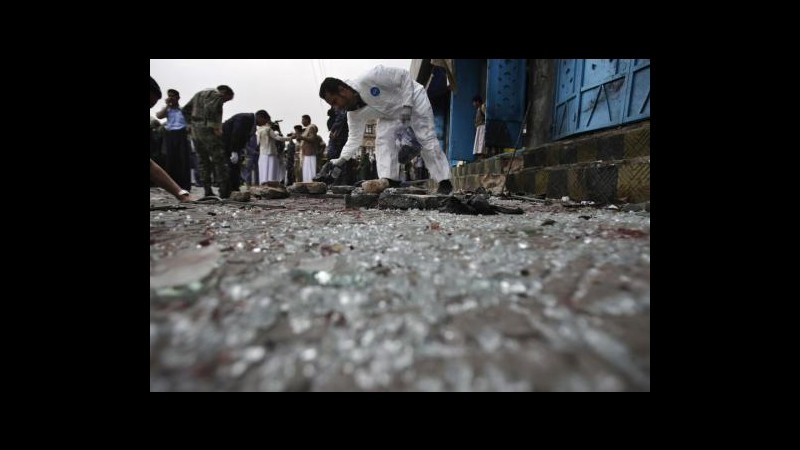 Yemen, premier scampa a tentativo di assassinio