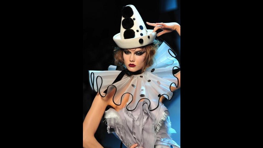 Haute couture, prima sfilata di Dior senza l’estro di John Galliano