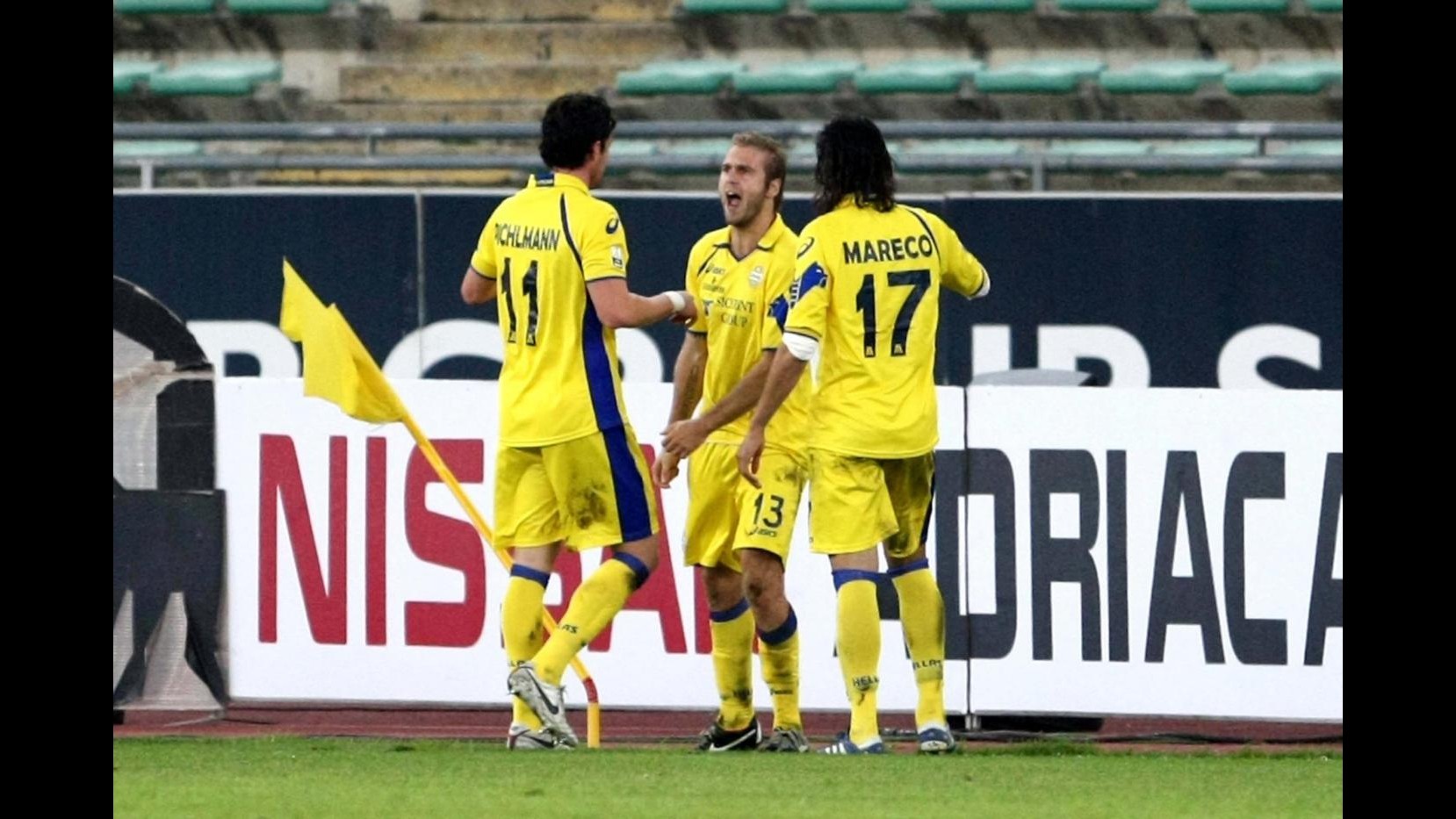 Verona corsaro a Bari 0-1, pari fra Brescia e Sampdoria