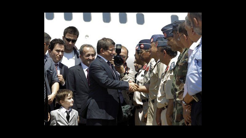 Libia, Turchia riconosce leadership dei ribelli e stanzia 300 milioni di dollari