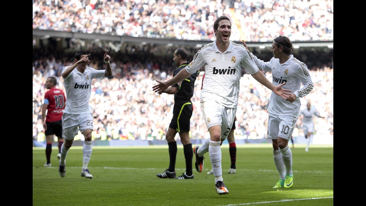 Liga, il Real Madrid travolge l’Osasuna 7-1 ed incoraggia Cassano