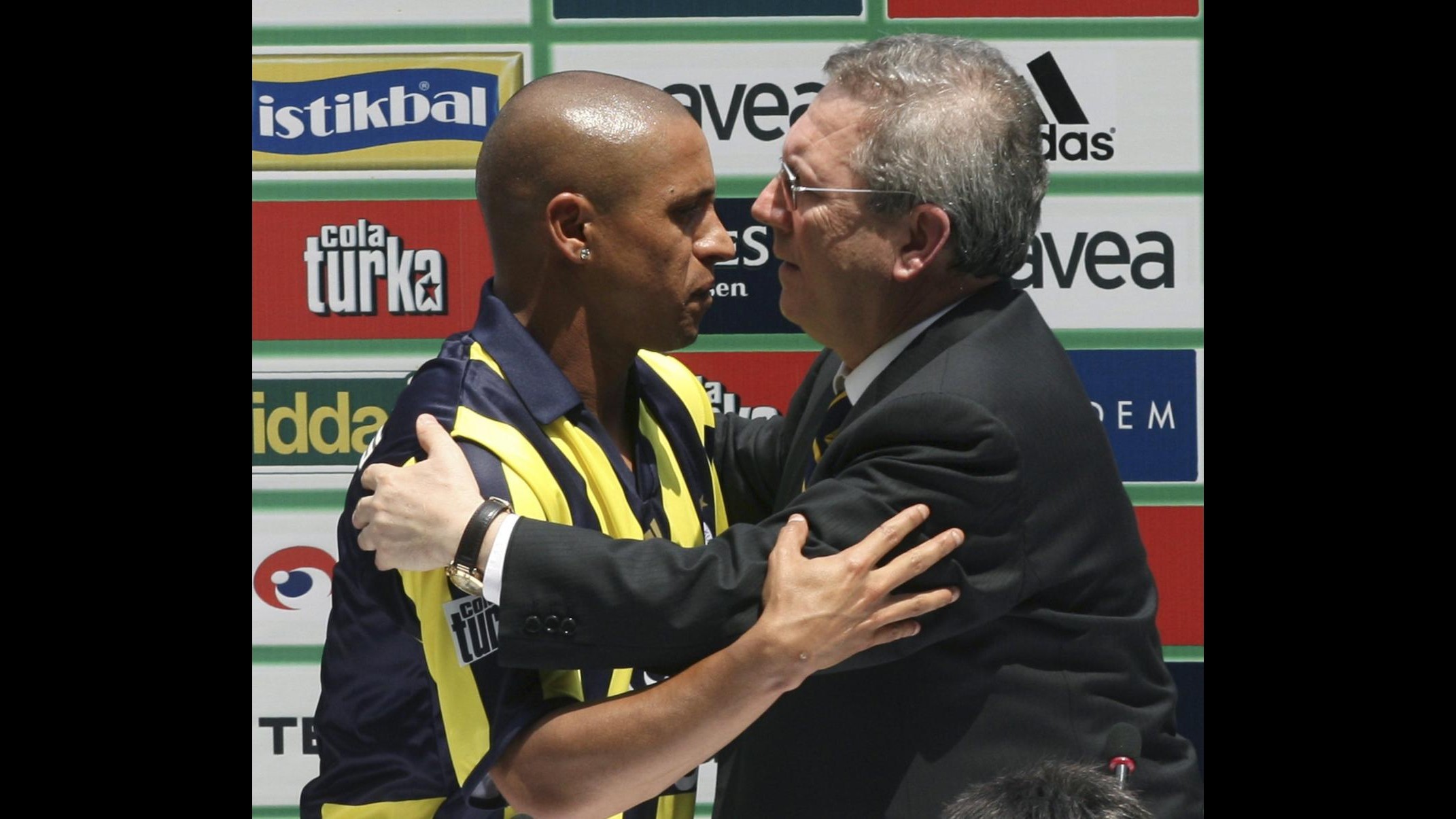 Calcioscommesse, Turchia: arrestato il presidente del Fenerbahce