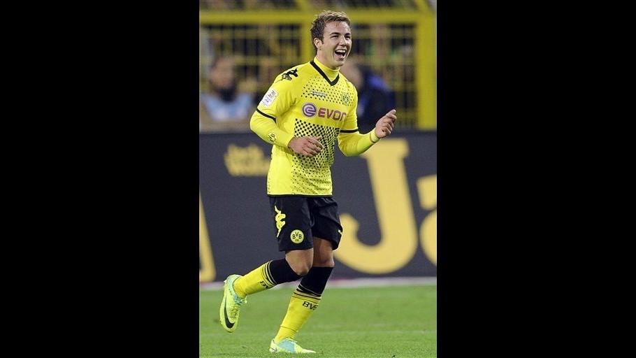 Bundesliga, Borussia Dortmund e Werder volano con Goetze e Pizarro