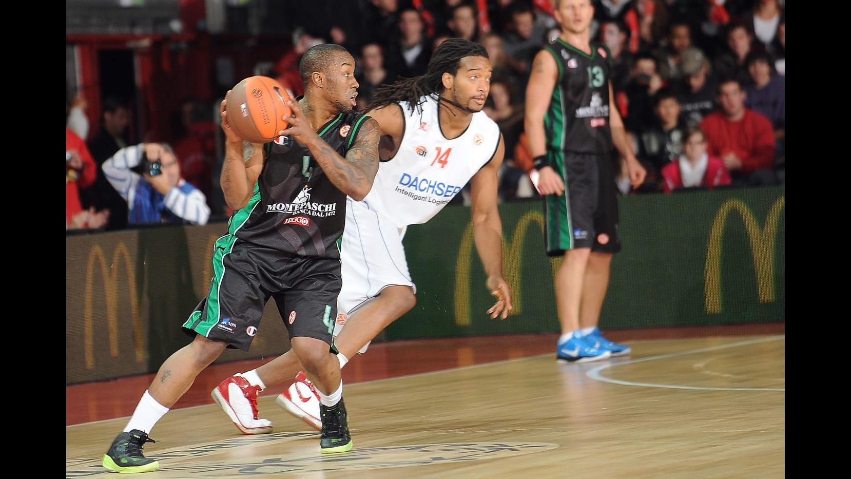 Basket, Siena travolge Roma 85-52 nell’anticipo