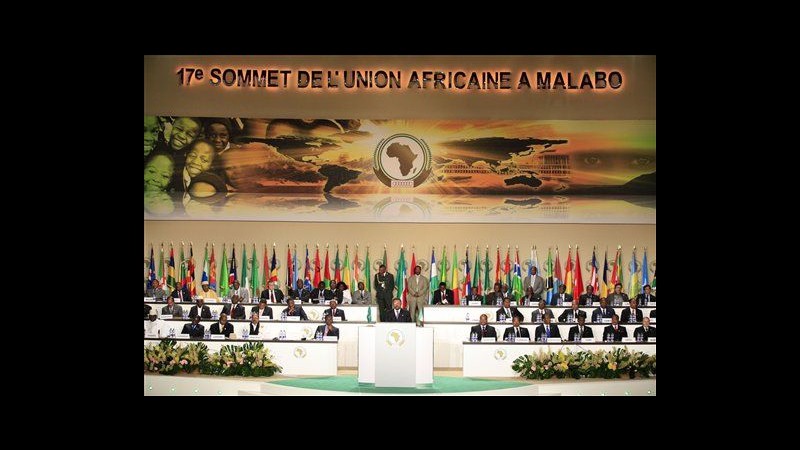 Unione africana chiede d’ignorare mandato d’arresto per Gheddafi