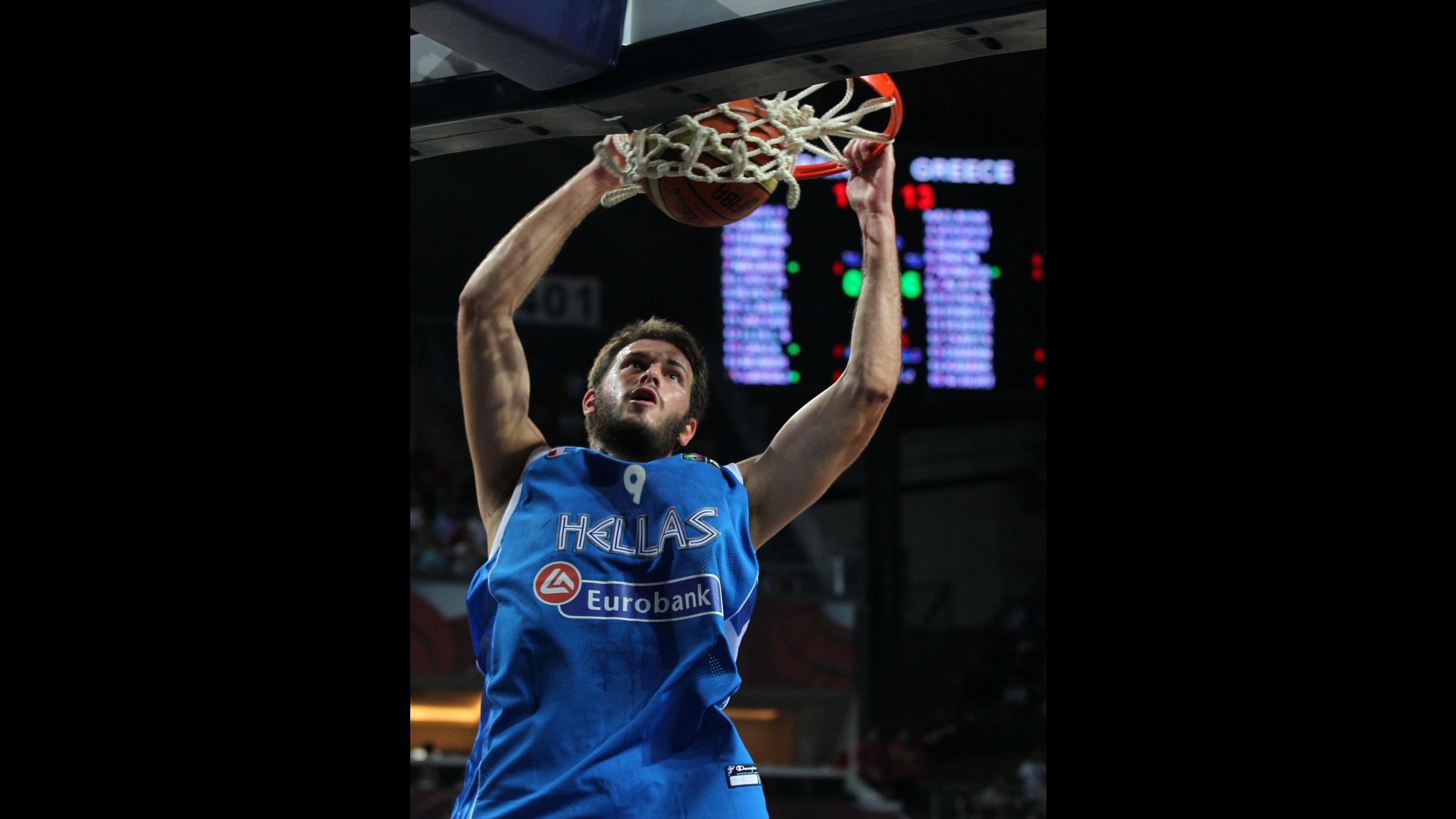 Basket, l’Olimpia Milano ingaggia l’ala greca Antonis Fotsis