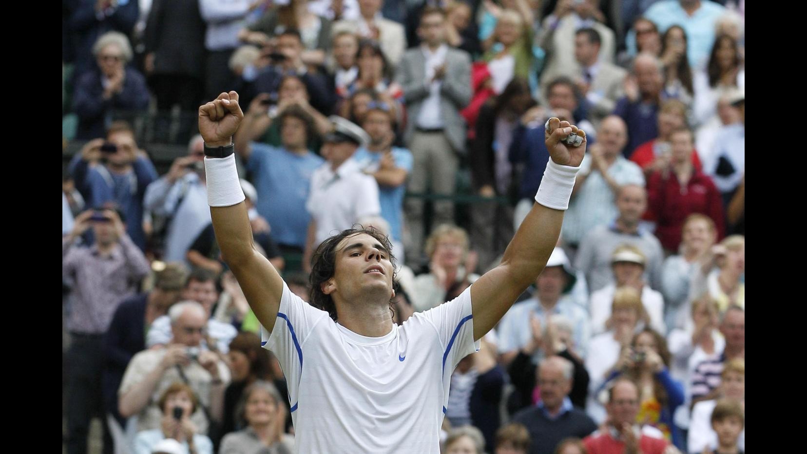 Tennis, Wimbledon: Nadal in finale contro il neo numero 1 Djokovic