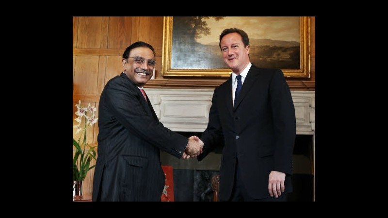 Bin Laden, atteso incontro Cameron-Zardari su raid Usa ad Abbottabad