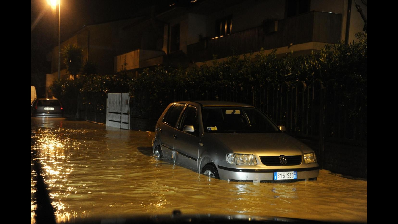 Maltempo, 700 evacuati nello spezzino, se ne prevedono 200 a Carrara