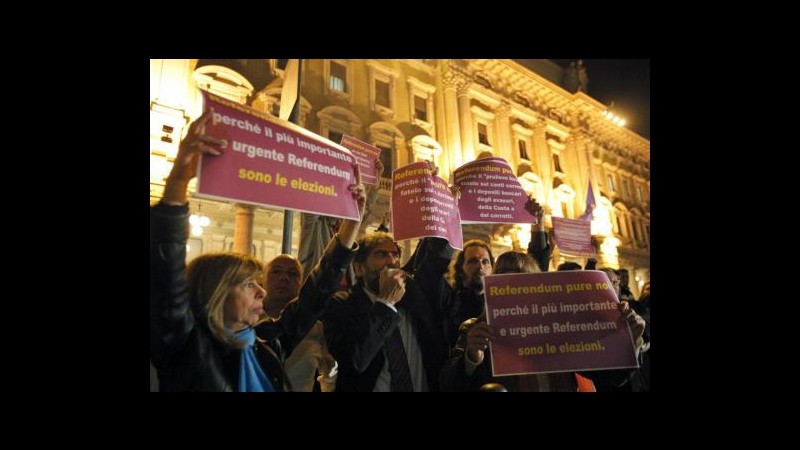 Popolo viola assedia il palazzo: Dimissioni