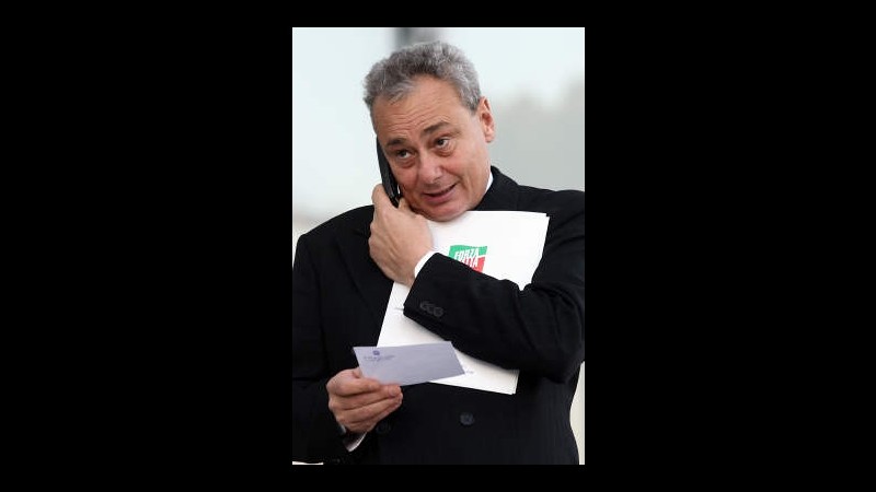 Nuova defezione nel Pdl, lascia Antonione