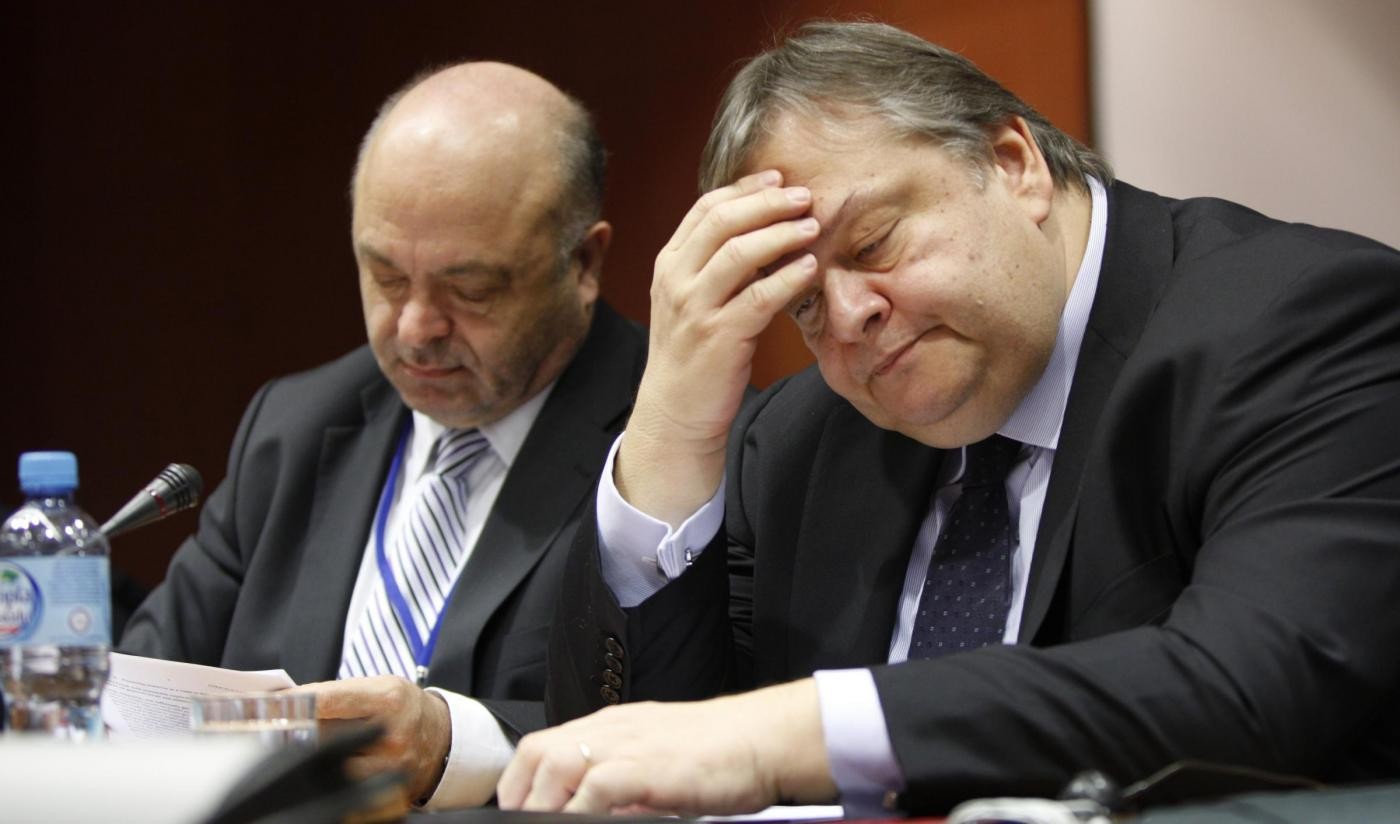 Ministro greco Venizelos ricoverato per dolori di stomaco