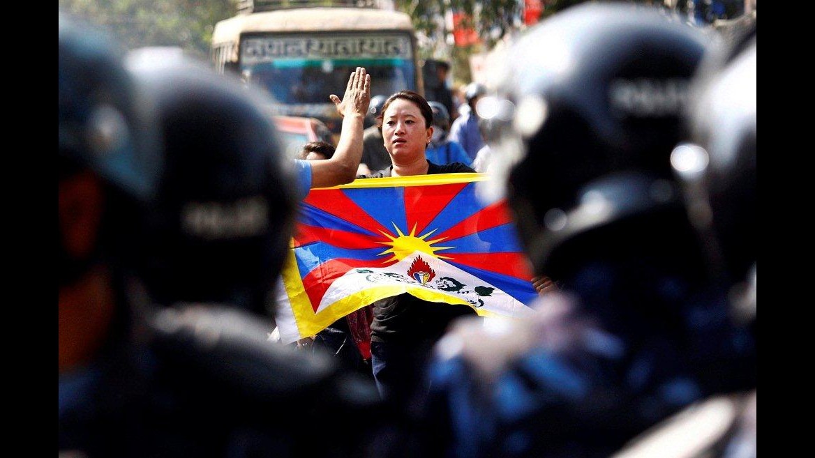 Tibet, arrestati oltre 100 esuli in Nepal in protesta contro Cina