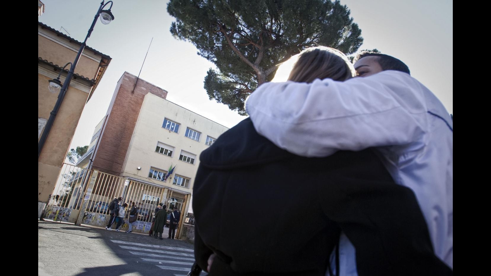 Frosinone, 16enne si impicca per amore