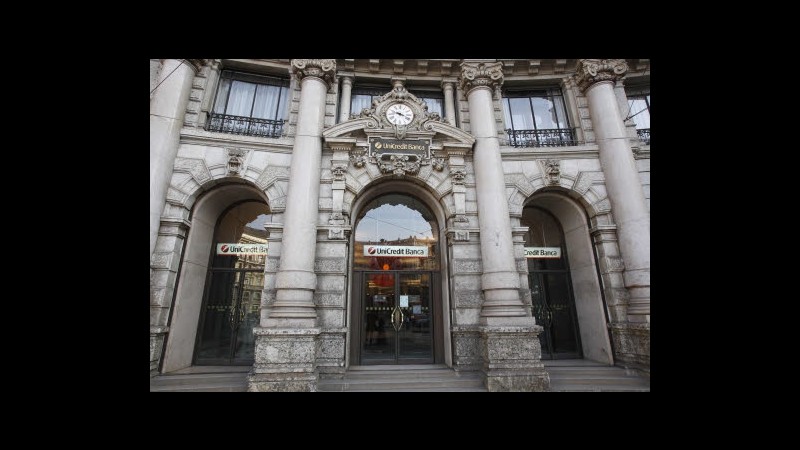 Borsa, banche contrastate. Bene Unicredit e Intesa Sanpaolo