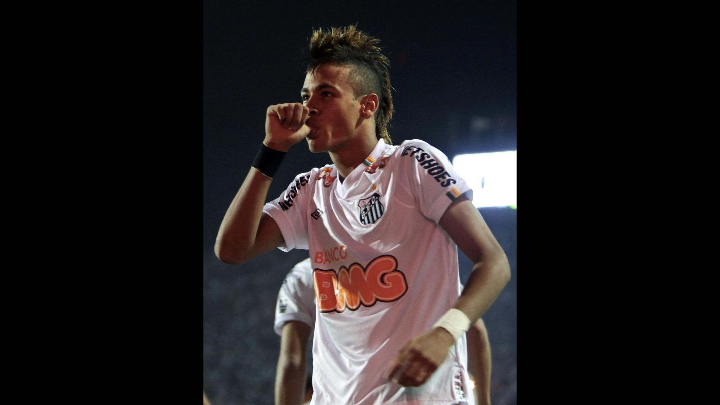 Calcio, presidente Santos: Cinque club europei vogliono Neymar