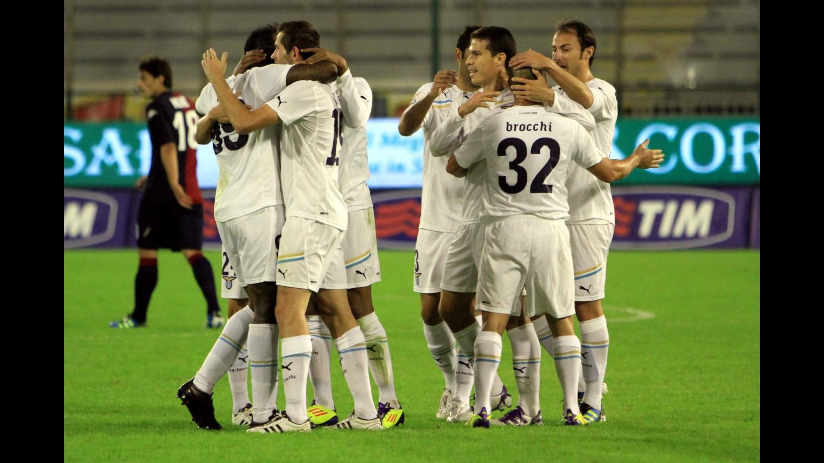 Super Lazio al Sant’Elia: 3-0 al Cagliari e secondo posto