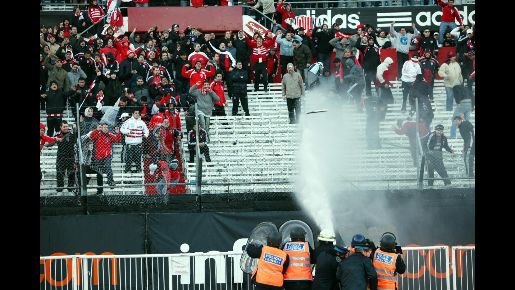 Calcio, stadio River rischia 20 giornate di stop. Almeyda nuovo tecnico