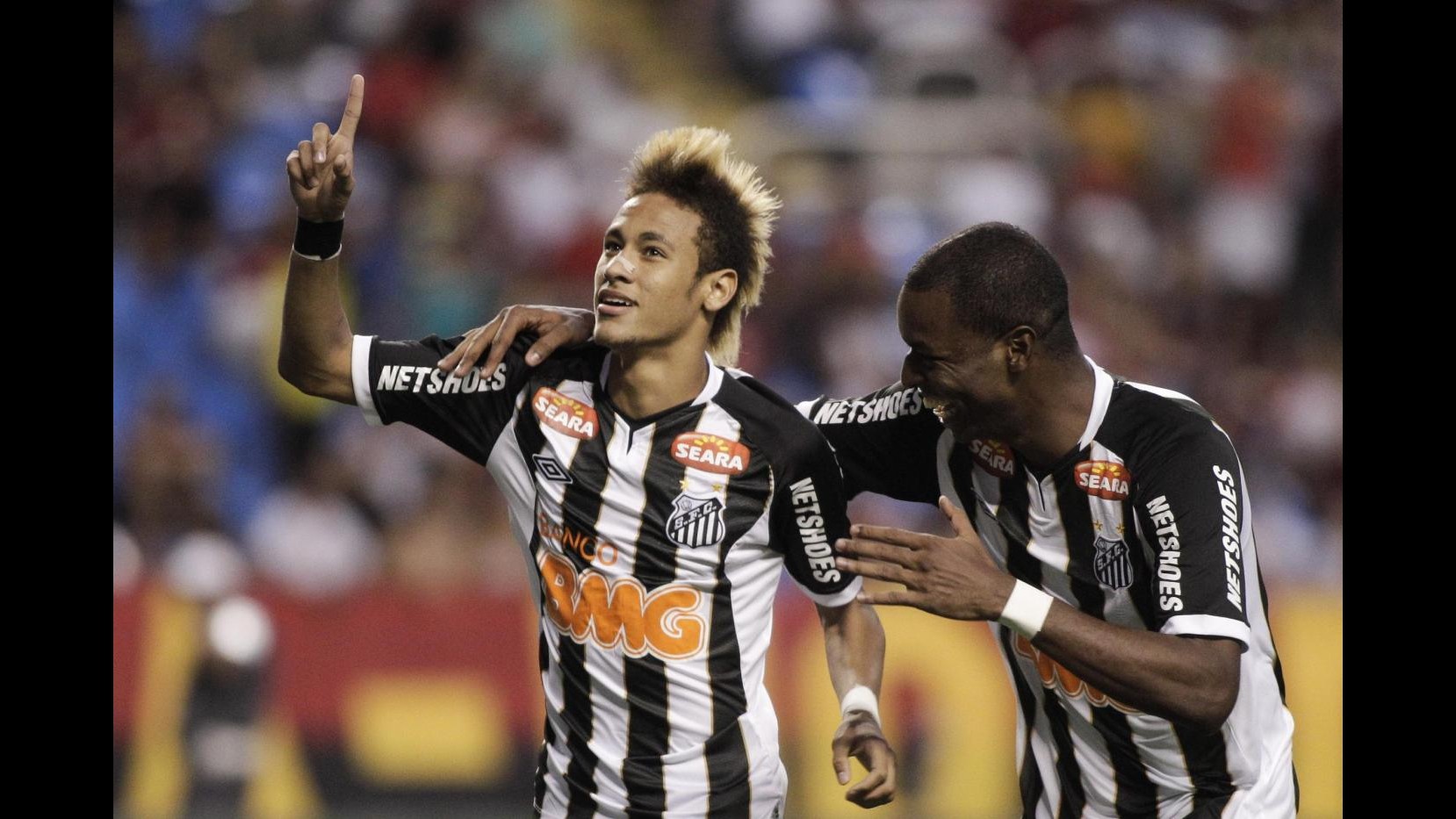 Neymar show, 4 gol in Santos-Atletico Paranaense