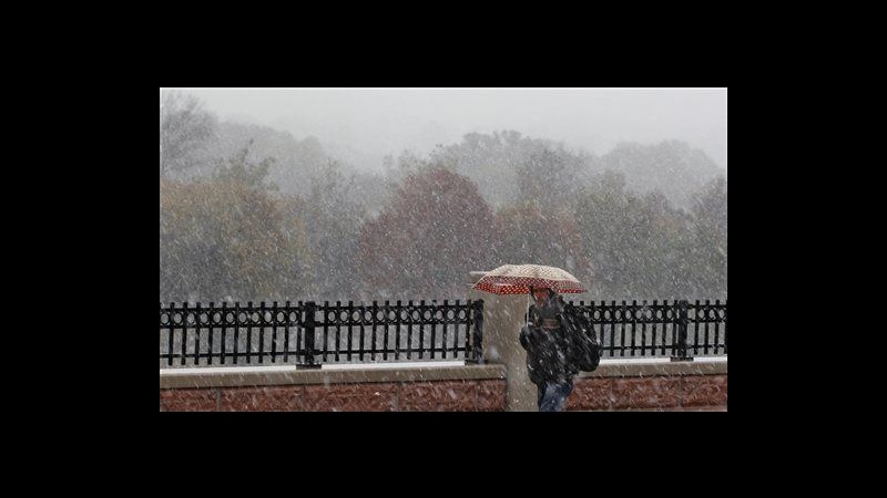 Usa, tempesta di neve sulla East coast: molte famiglie senza corrente