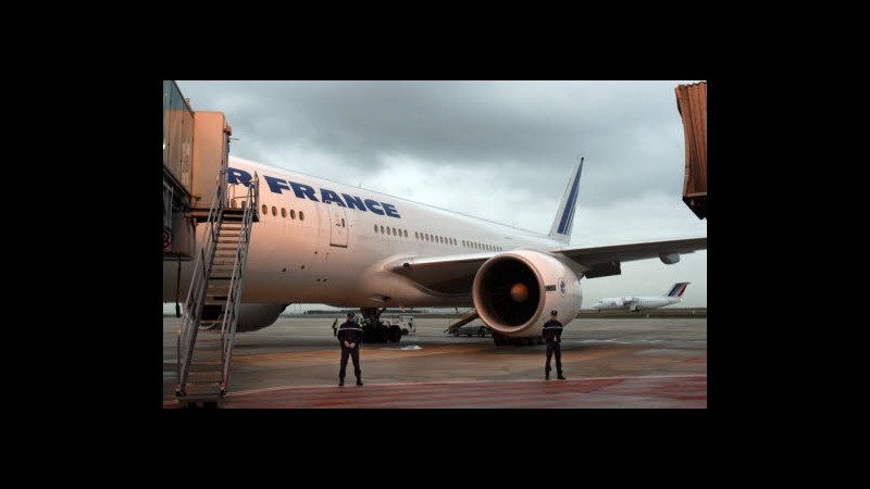 Air France, cancellato un volo su cinque per sciopero assistenti