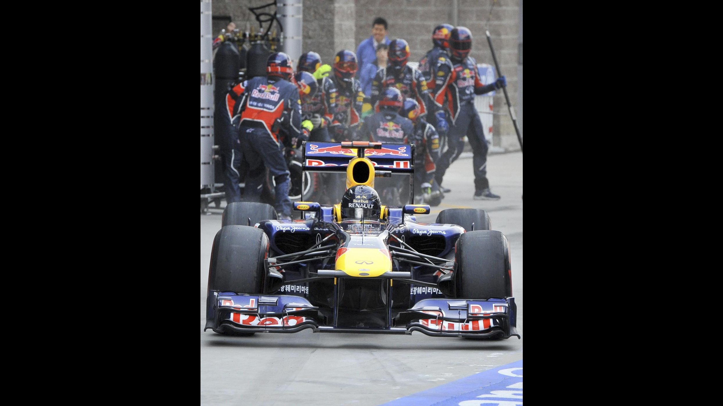 Pole position di Vettel in India, Alonso partirà terzo
