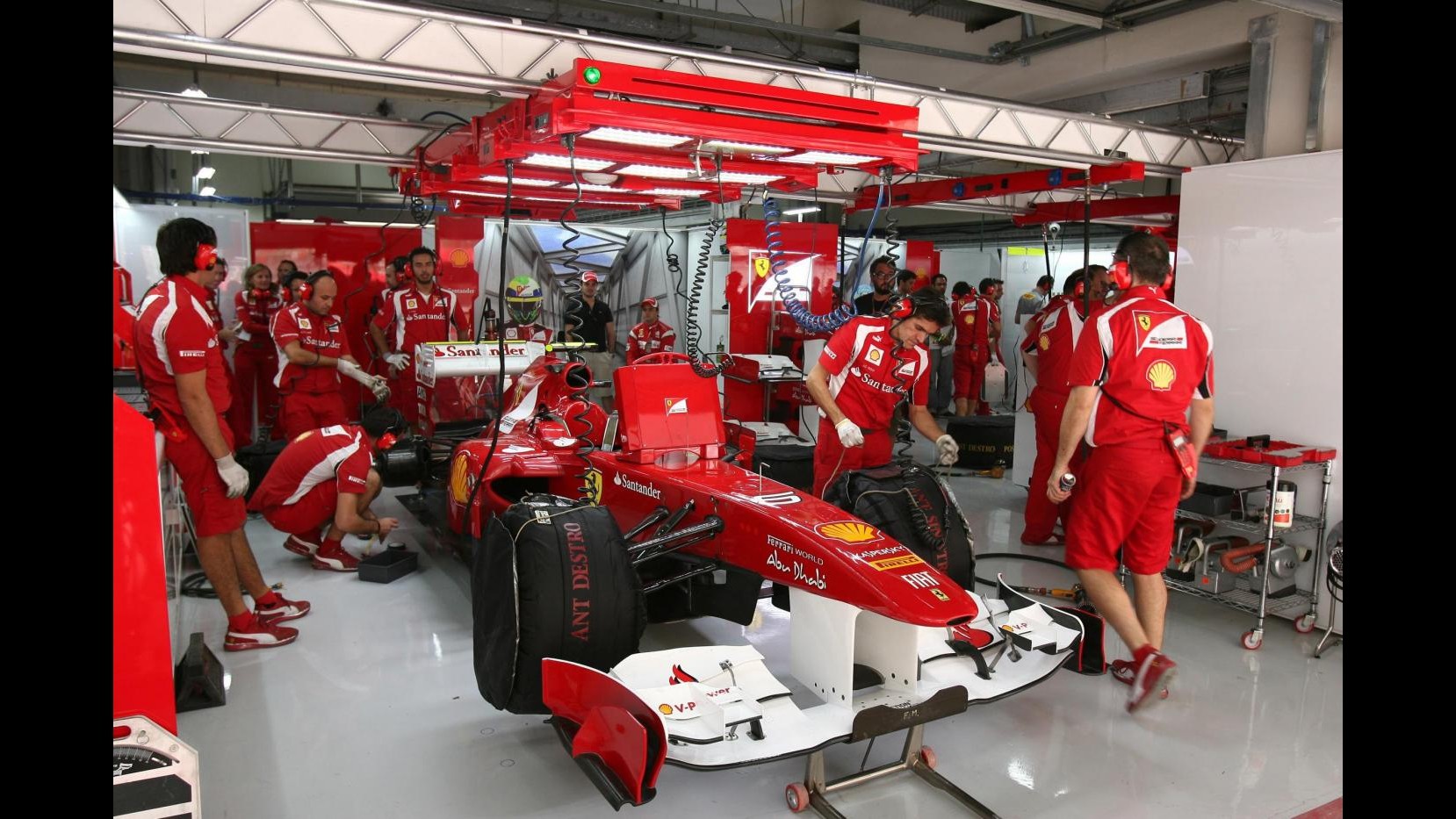India, Ferrari ok nelle seconde libere. Hamilton penalizzato