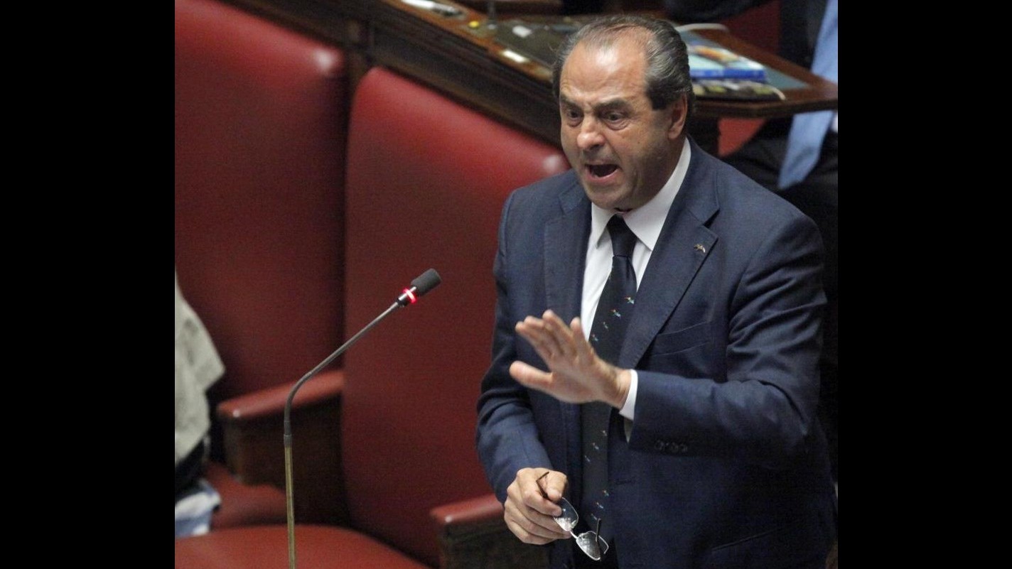 Di Pietro: Mozione sfiducia su ministro Romano o abbandoniamo aula