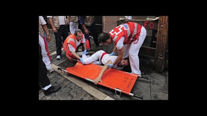 Spagna, 3 feriti e nessun incornato in ultima corsa tori a Pamplona