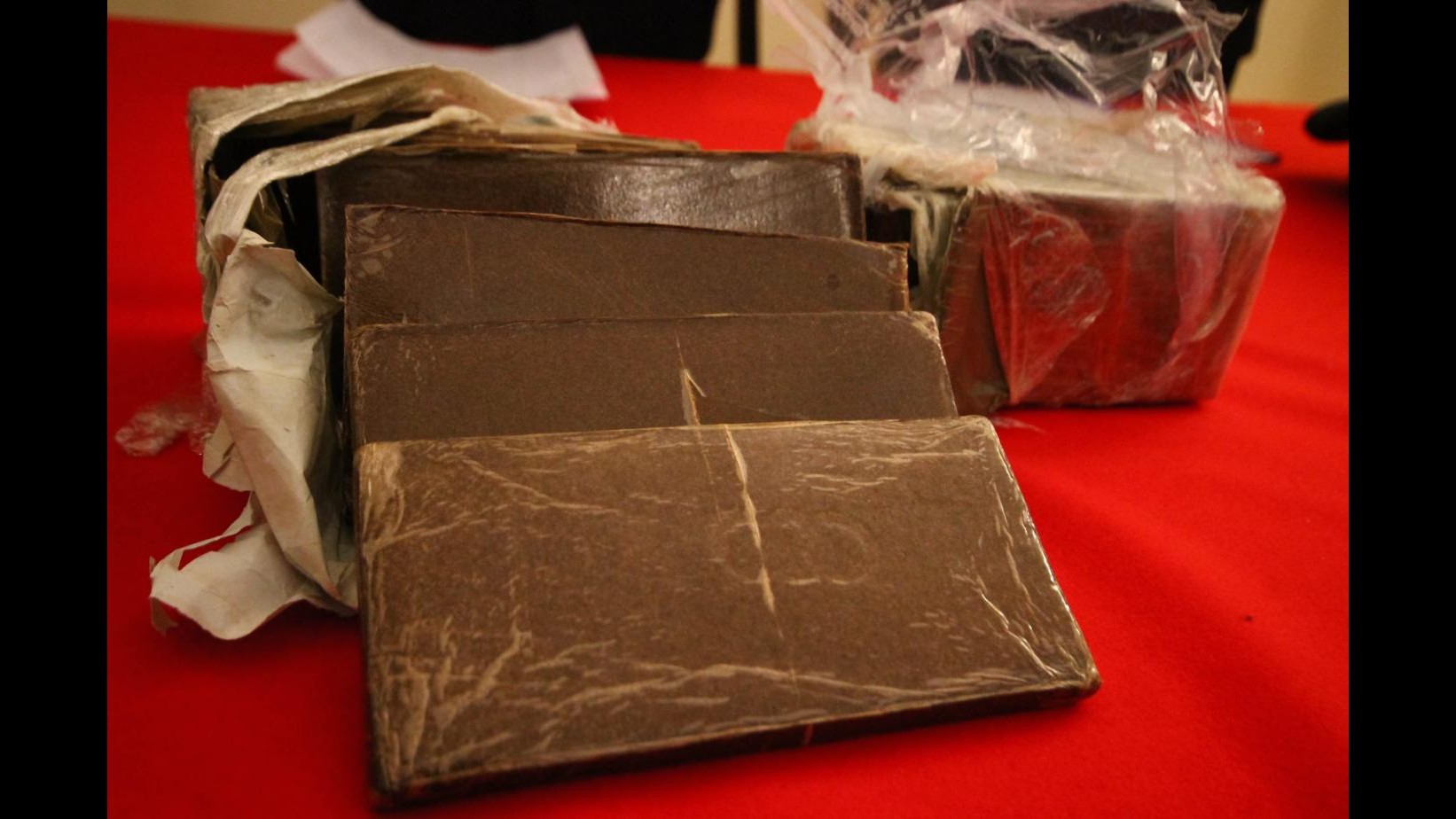 Sequestrata oltre una tonnellata di hashish, arrestati 2 trafficanti Sequestrata oltre una tonnellata di hashish, arrestati 2 trafficanti