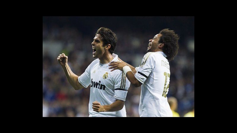 Il Real cala il tris al Villarreal ma in vetta rimane il Levante