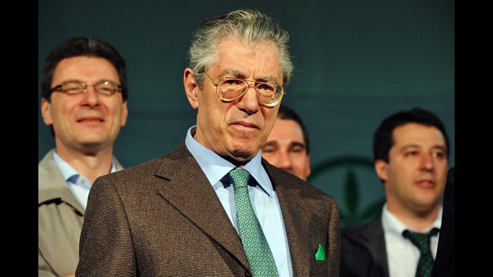 Bossi: Positiva l’intesa con l’opposizione. Papa? Sento i miei
