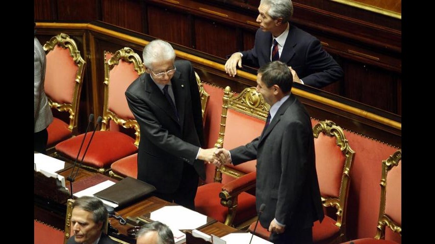 Monti incassa la fiducia del Senato