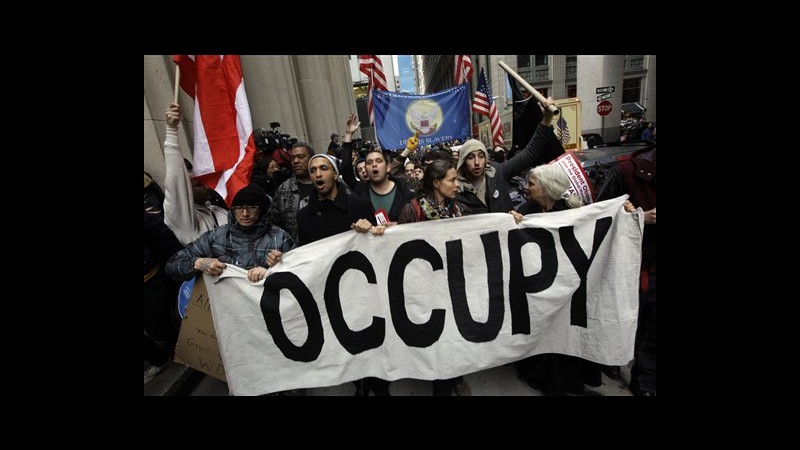 Sgomberato accampamento di Occupy Wall Street a Dallas: 18 arresti