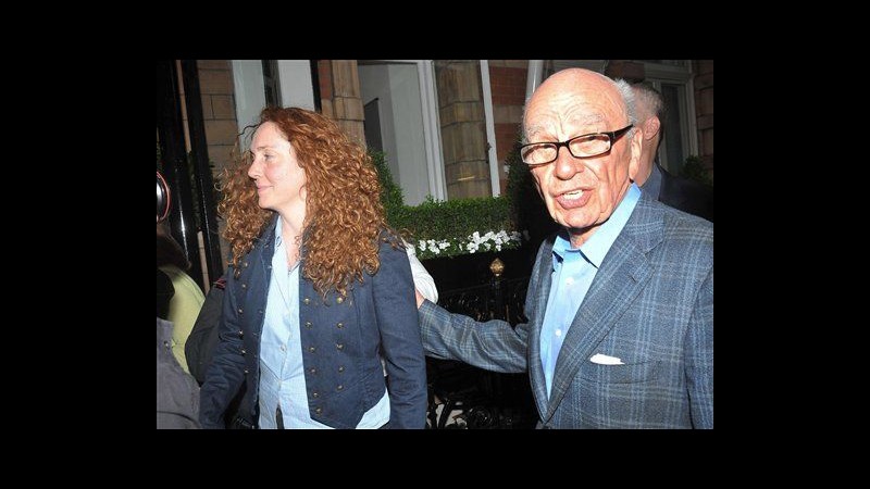 Un’ora per Murdoch e Brooks in casa di Londra, poi a cena insieme