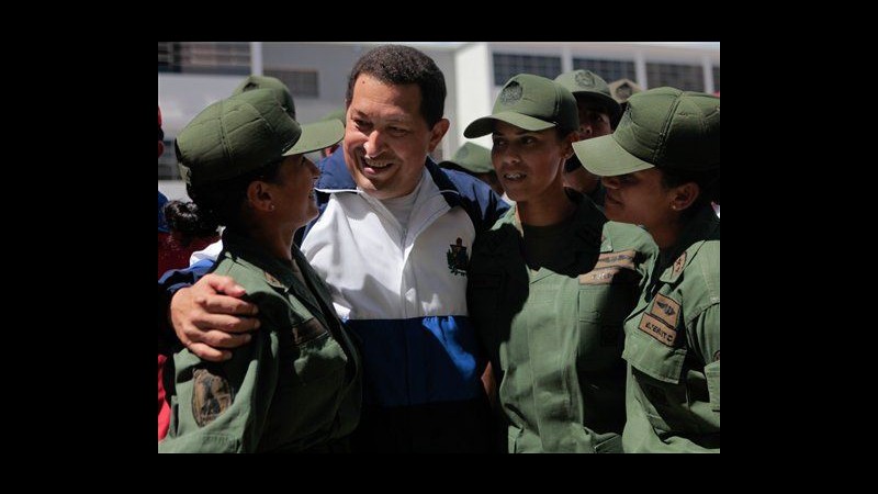 Venezuela, Chavez in tv annuncia prestito cinese e rassicura su sua salute