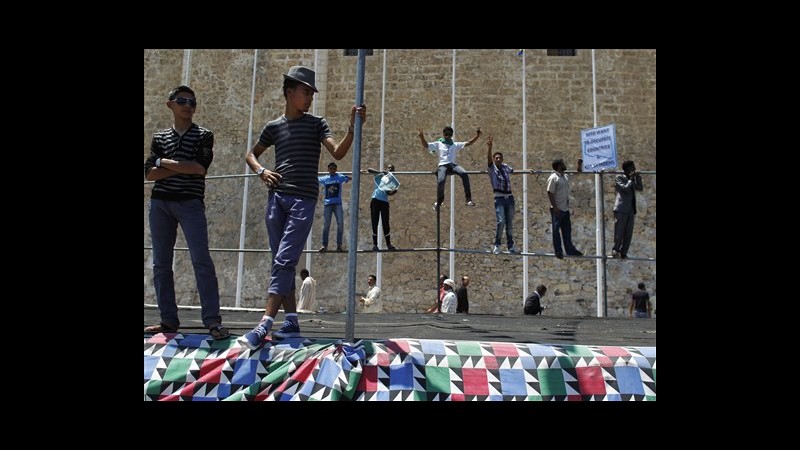 Libia, Oim: 2mila migranti saranno evacuati dal Sud