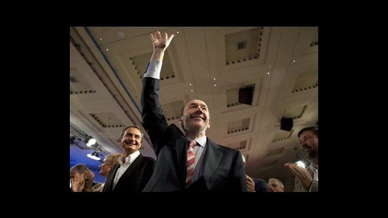 Spagna, Rubalcaba è il candidato dei socialisti per elezioni 2012