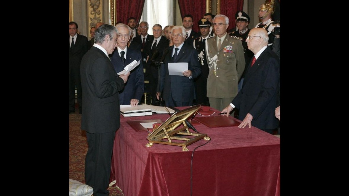 TOP Bossi: Purtroppo è Napolitano che firma atti per ritiro militari