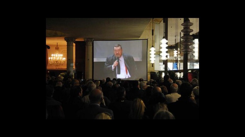 Ferrara, Feltri e Sallusti radunano a Milano i fan di Berlusconi