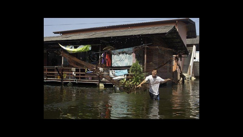 Thailandia, premier rassicura su situazione allagamenti a Bangkok