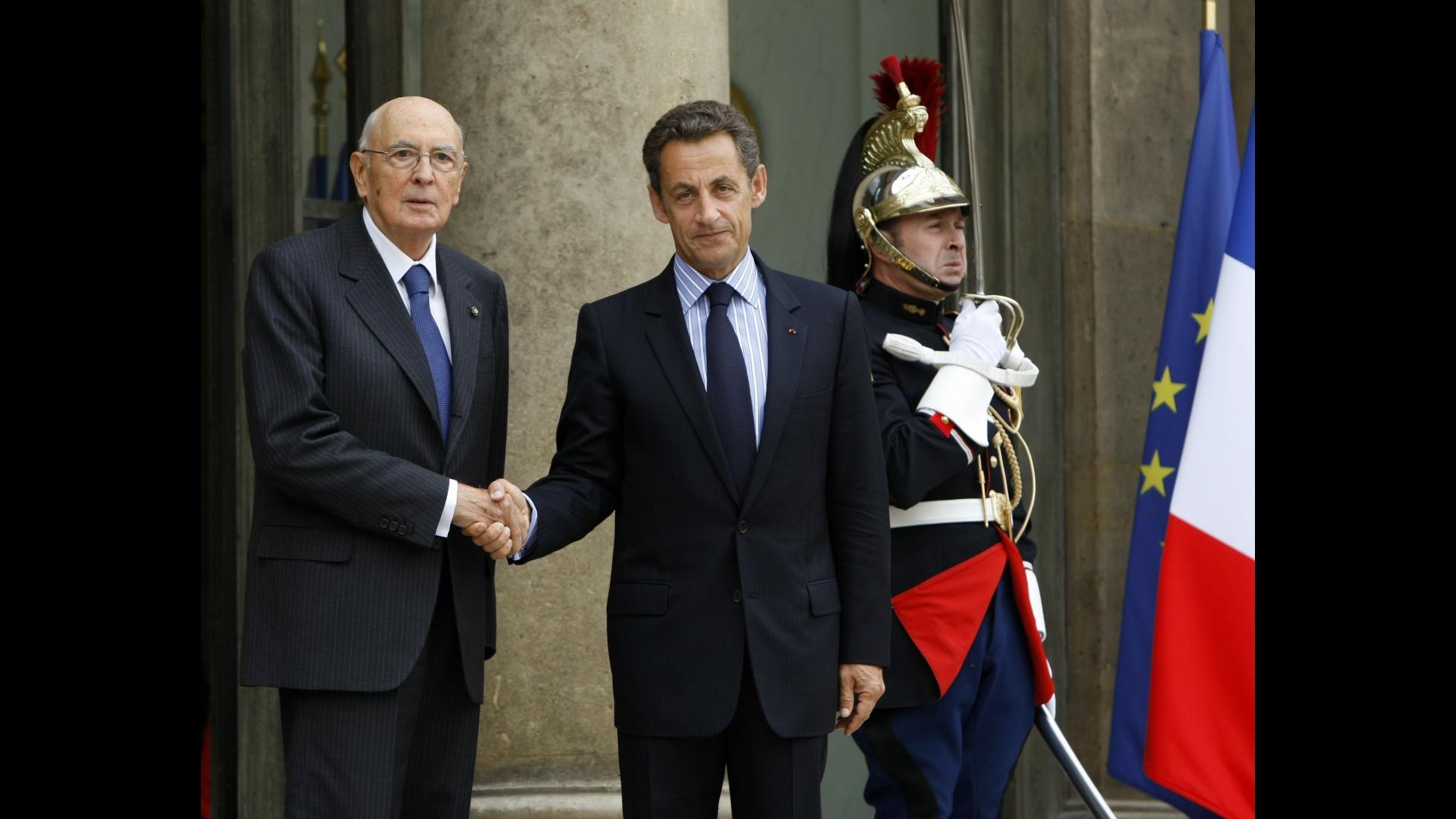 Quirinale: Colloquio Napolitano-Sarkozy, fiducia in nuovo Governo