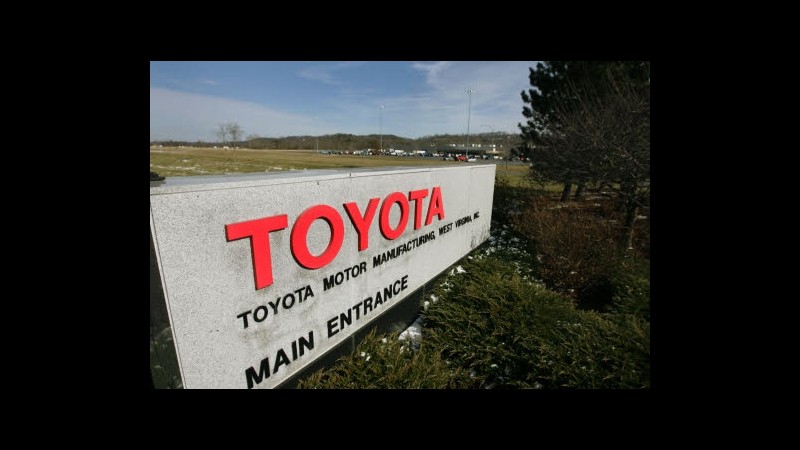 Toyota, produzione Giappone verso normalità dopo alluvioni in Thailandia