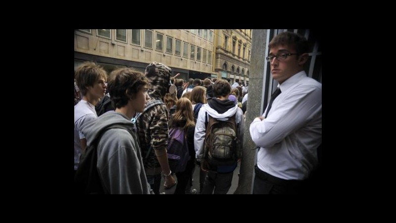 Milano, studenti occupano sede Unicredit contro prestito d’onore